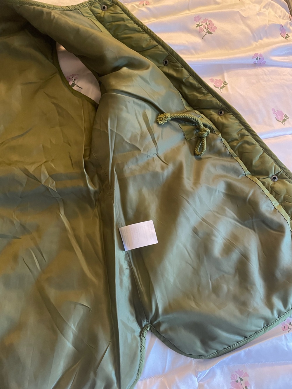Market & Spruce | Quilted Olive Green Sleeveless Vest | Women’s Vest | NWT - Picture 13 of 14